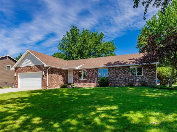 2730 E Leach Ave, Des Moines, IA 50320