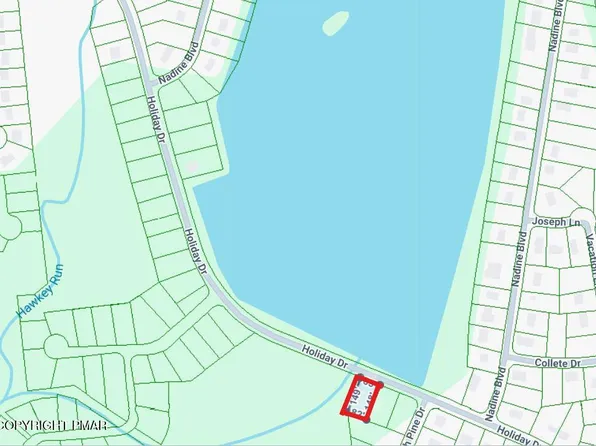 433 Holiday Dr, Pocono Summit, PA 18346