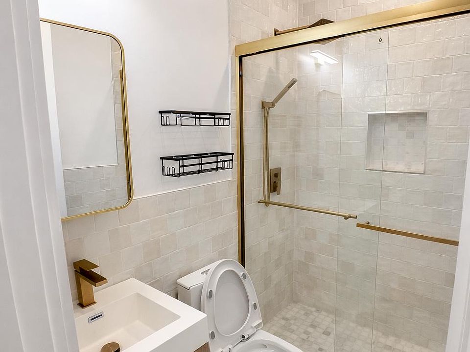 2nd image of 204 W 96th St APT 3C