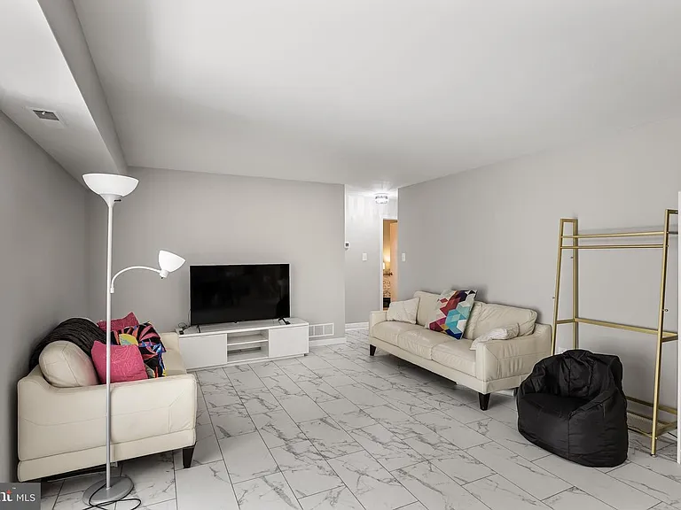 23 W Bluebell Ln #A — Photo 19