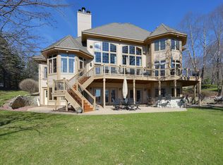 W1819 Lake Rd, Mukwonago, WI 53149