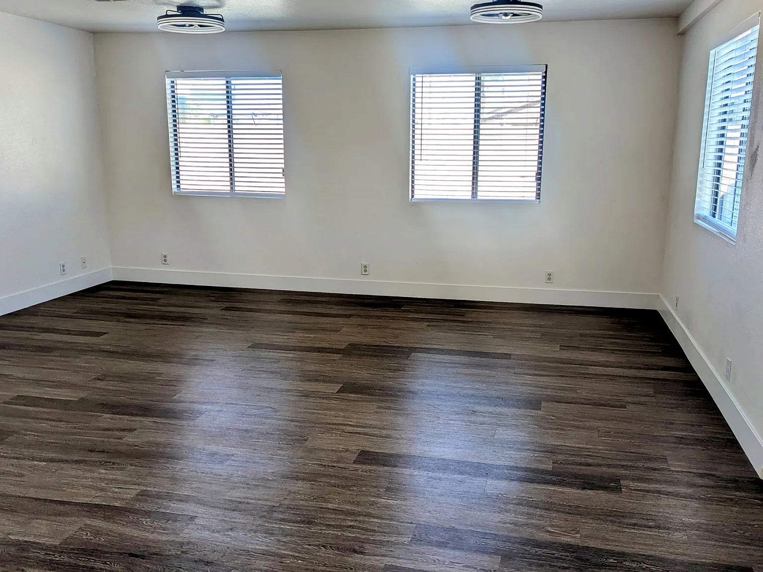 3 bed, 1100 sqft, $1,260 — Photo 3