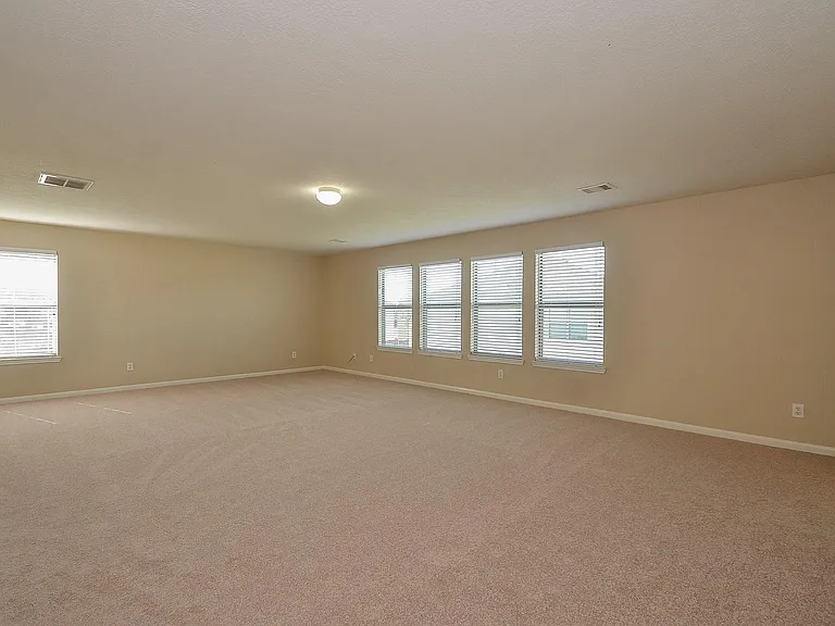 2410 Crossmill Ln — Photo 26