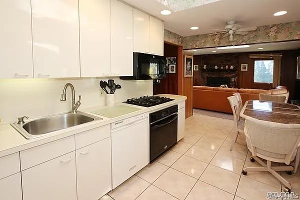 46 Marian Ln — Photo 11
