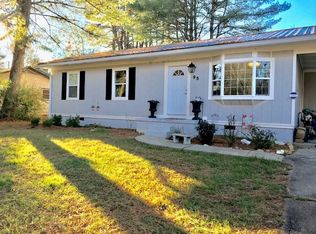 95 Rolling Hills Dr, Franklin, NC 28734