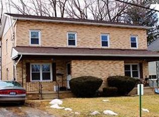 22 Jackson St, Hubbard, OH 44425