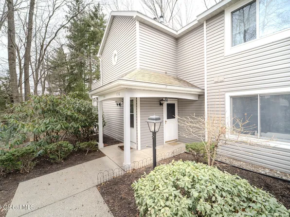 1976 Curry Road #E-136, Rotterdam, NY 12303