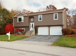 34 Sprague Cir, Johnston, RI 02919