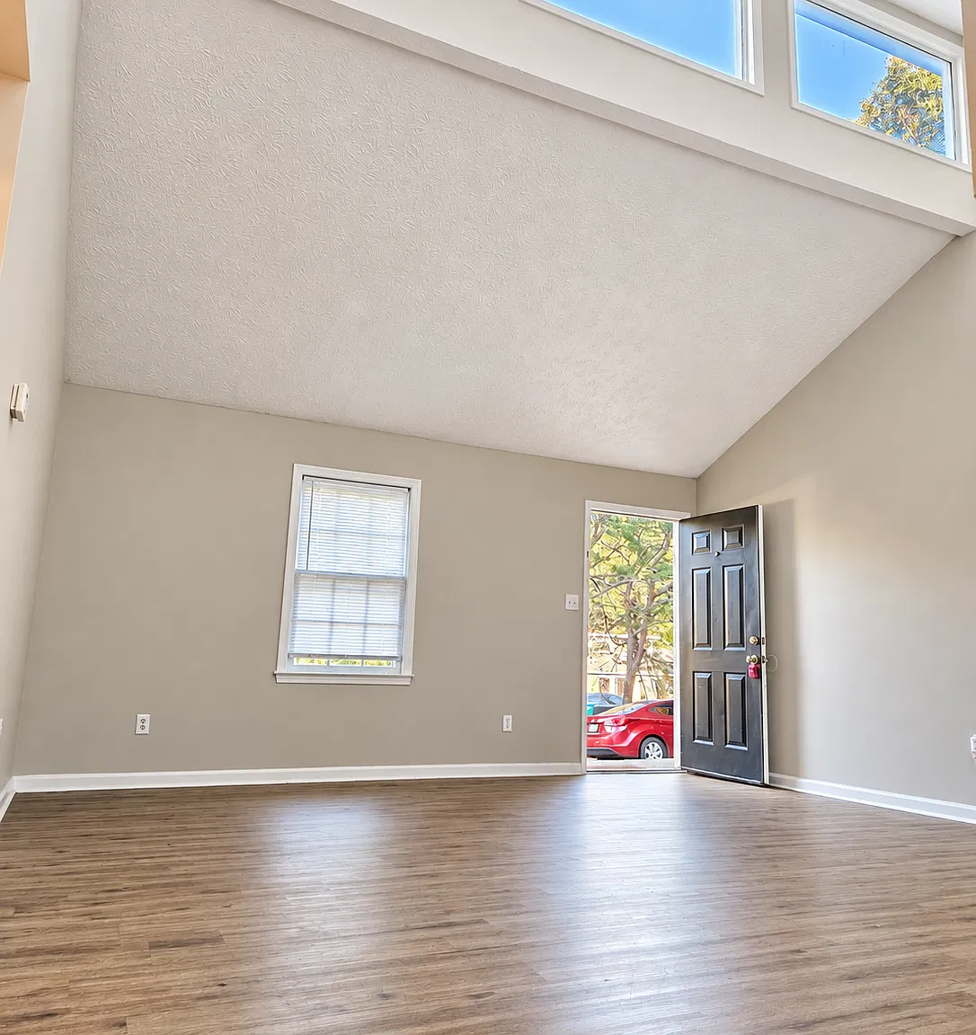 2 bed, 1000 sqft, $1,100 — Photo 4