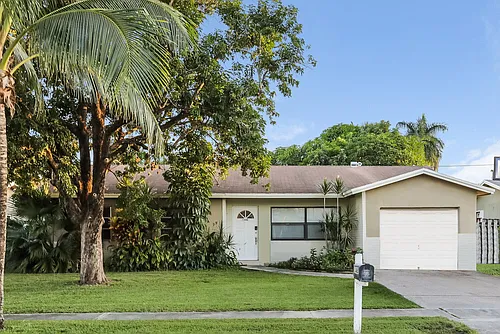 11460 NW 40th Pl Photo 1