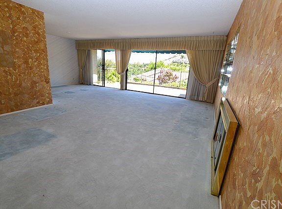 3rd image of 3330 Meadow Oak Dr