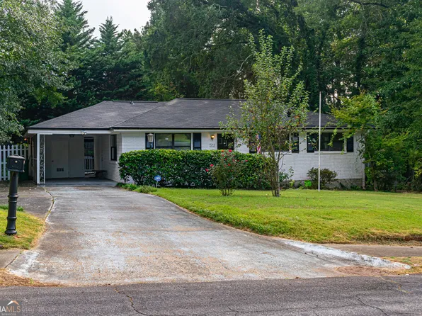 5243 Cloud St, Stone Mountain, GA 30083