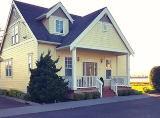 225 23rd St, Astoria, OR 97103