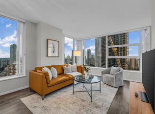 5883 Barker Ave #3003, Burnaby, BC V5H0G4