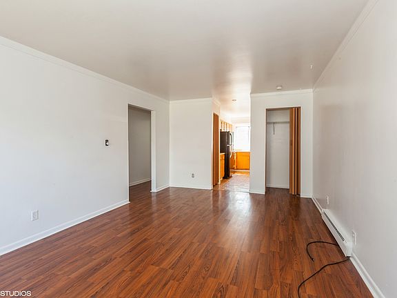 3rd image of 141 N Lincolnway APT 7B