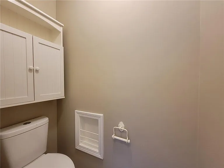 1325 Heatherton Rd — Photo 35