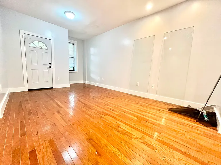 82 Marion St #1L — Photo 3