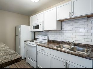 2512 N Rockton Ave APT 303, Rockford, IL 61103