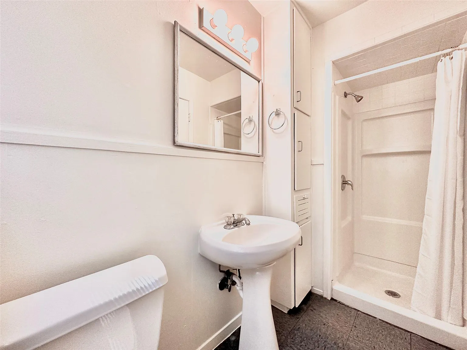 1 bed, 1.0 bath, 600 sqft, $800 — Photo 4