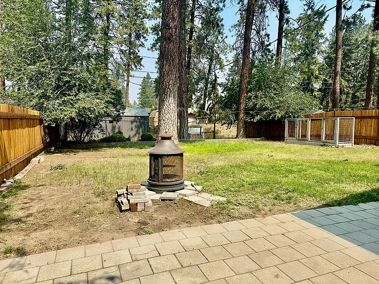 3907 E 11th Ave — Photo 21