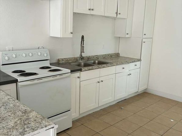 2504 Saint George St APT A