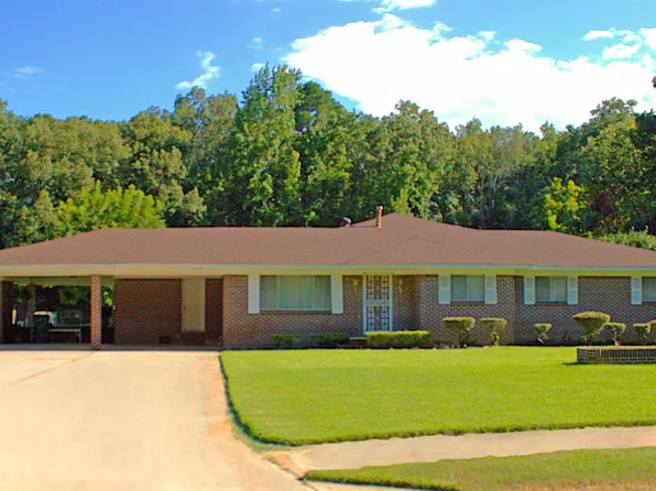 1212 E 34th Ave, Pine Bluff, AR 71601