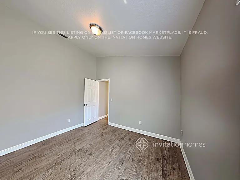 11425 Kenley Cir — Photo 12