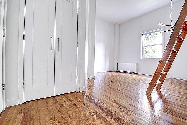 1st image of 123 Bank St APT 570