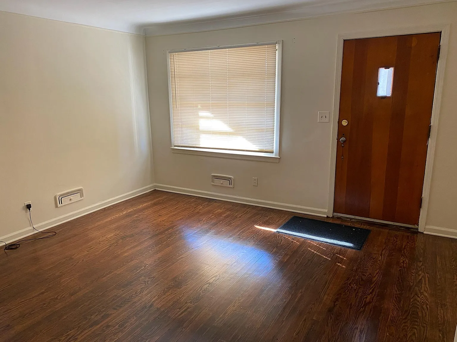3 bed, 1161 sqft, $1,300 — Photo 4