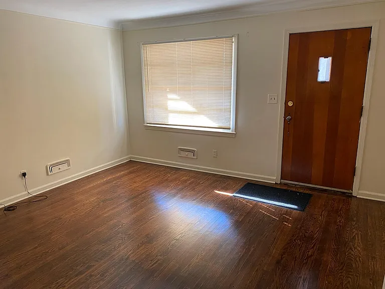 4346 Courville St — Photo 4