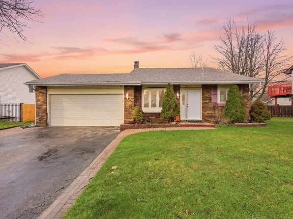 254 Terry Ct, Woodstock, IL 60098