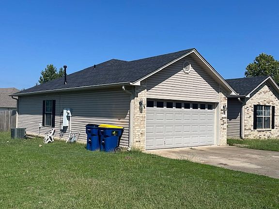 3rd image of 102 Rosebud Cir