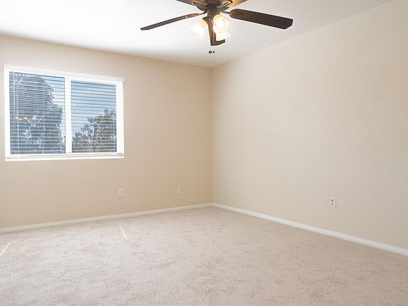 5th image of 4013 Oakcrest Dr Unit 1