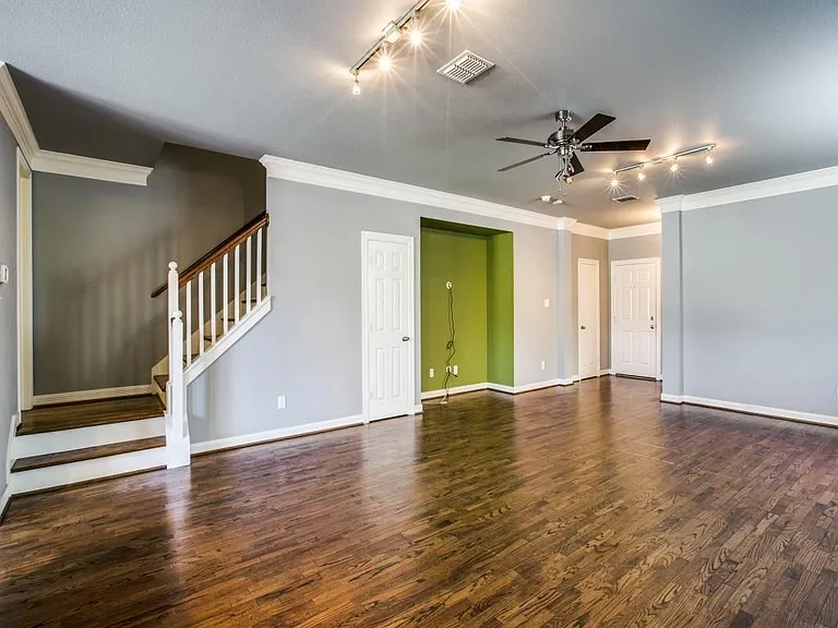 2330 Throckmorton St — Photo 17