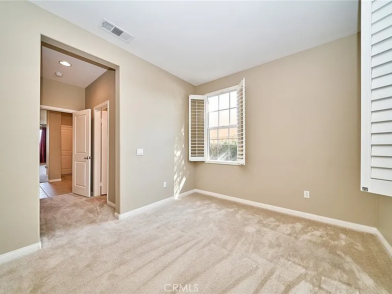 1324 N Macneil Dr — Photo 27