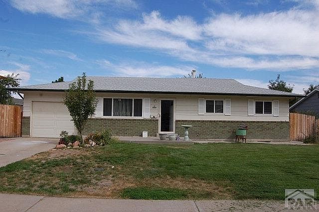 1st image of 6 Armstrong Ln