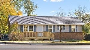3rd image of 835 Peachers Mill Rd