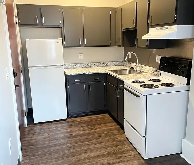 340 Saint Clair Ave #208 — Photo 2