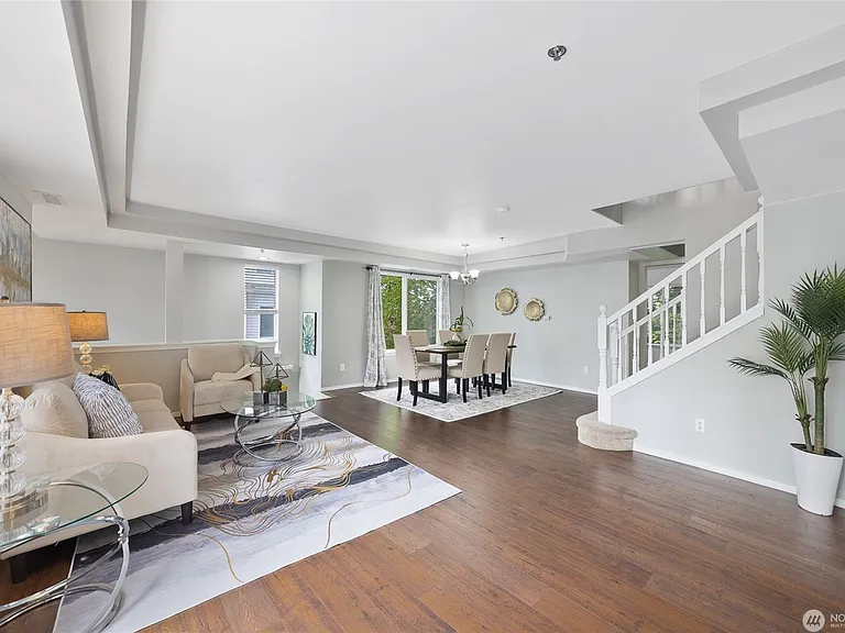 16219 Northup Way #C204 — Photo 17