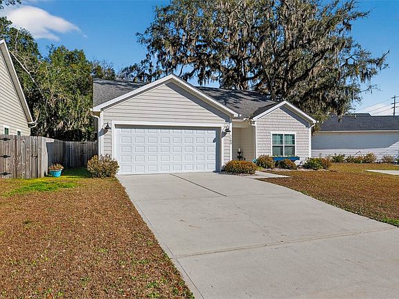 2nd image of 1103 Fairway Rd