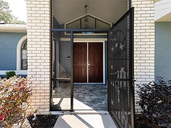 4th image of 2298 W Pine Ridge Blvd