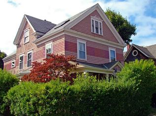 37 Rhode Island Ave, Newport, RI 02840