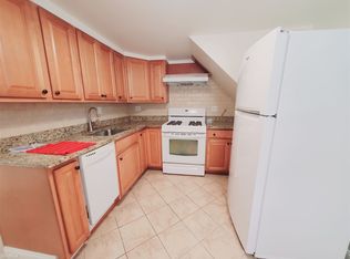 318 Hamilton Ave, Greenwich, CT 06830
