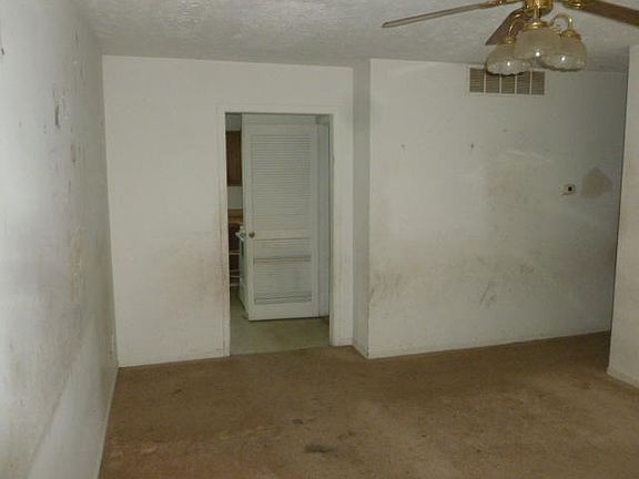 4th image of 3266 N Pawnee Dr