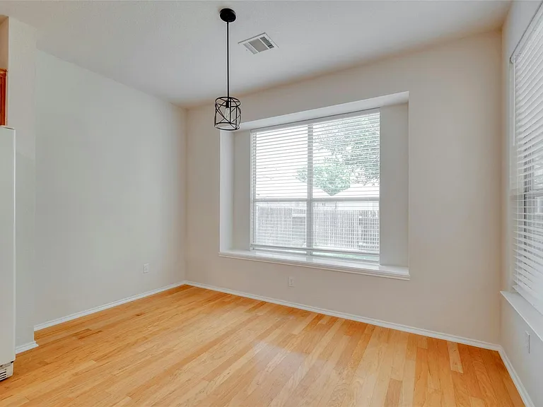 2310 Kristen Ln — Photo 12