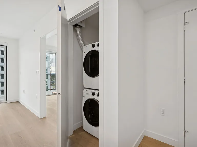 5670 Cambie St — Photo 85