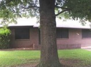 106 Oak Ct, Clarksville, AR 72830