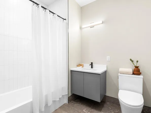 500 Communipaw Avenue image 4 of 16