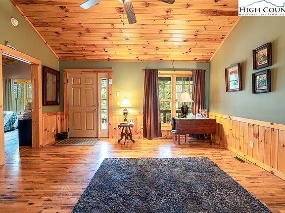 3rd image of 547 Painted Laurel Drive