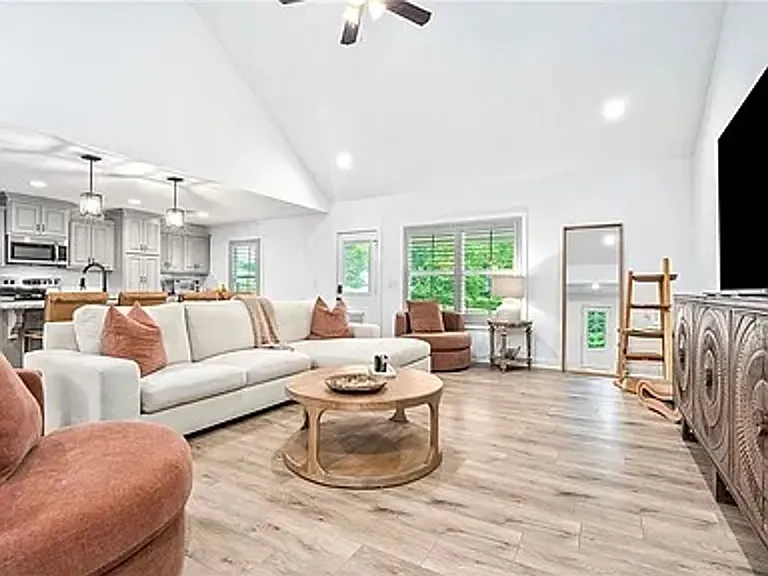 285 Lee Road 852 — Photo 5